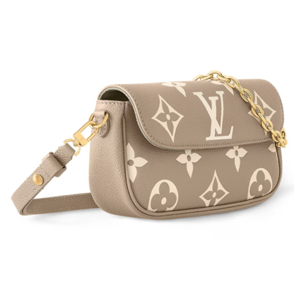 お出かけに最適♪【LOUISVUITTON】ショルダーバッグ